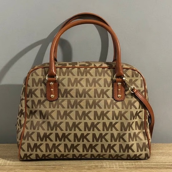 MK logo - Limited edition handbag - Picture 7 of 10